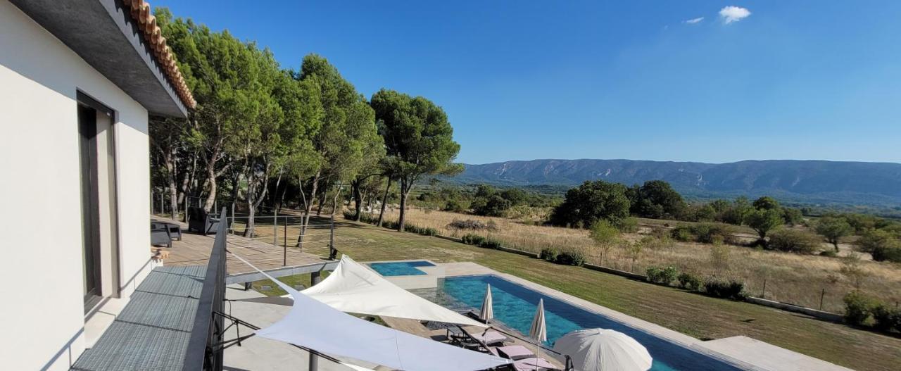 Bed and Breakfast Les Pins Du Luberon Coustellet Exterior foto